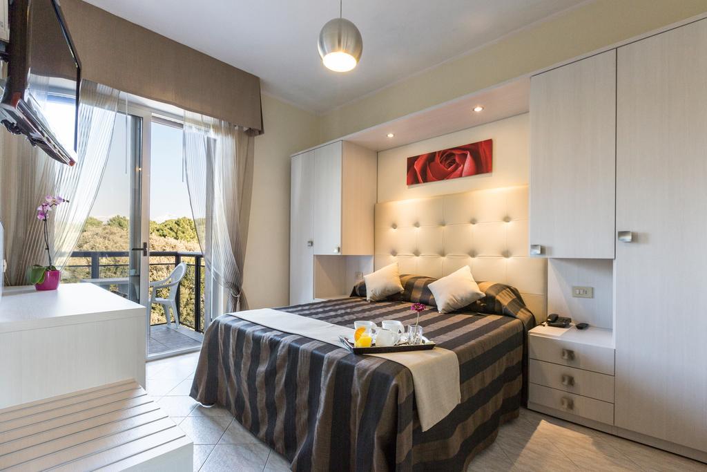 Hotel King Marina di Pietrasanta Oda fotoğraf