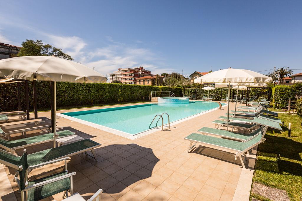 Hotel King Marina di Pietrasanta Dış mekan fotoğraf