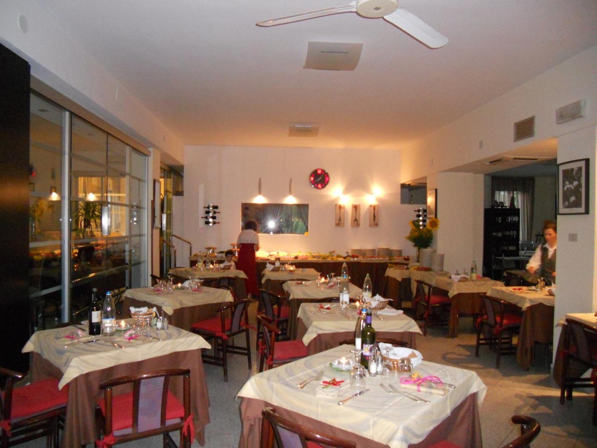 Hotel King Marina di Pietrasanta Dış mekan fotoğraf