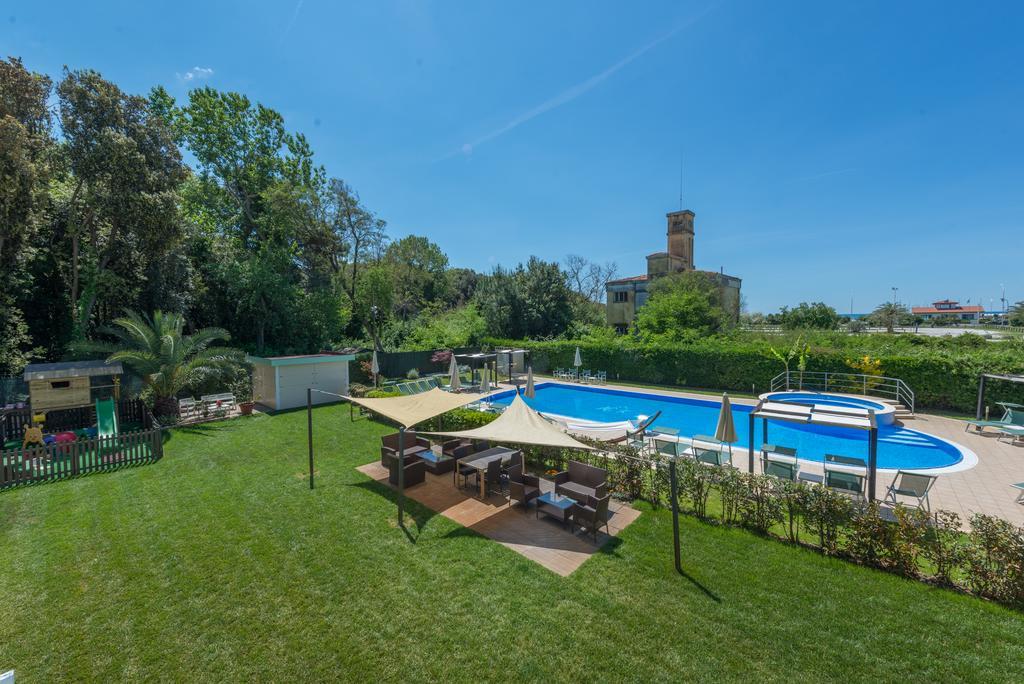 Hotel King Marina di Pietrasanta Dış mekan fotoğraf