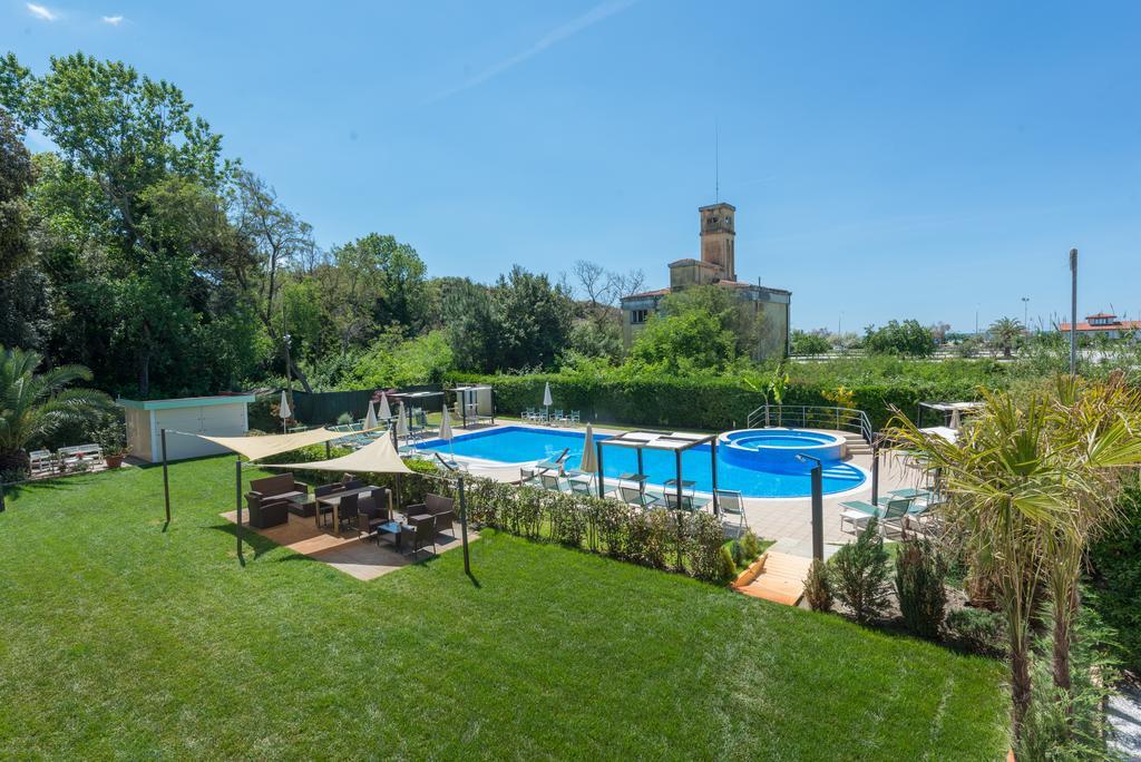 Hotel King Marina di Pietrasanta Dış mekan fotoğraf
